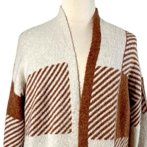 Entro Cardigan Sweater Open Front Fuzzy Long Length Cream Tan Women’s Size 1X - Picture 5 of 10